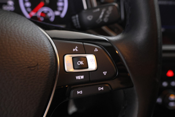 Volkswagen T-Roc 1.5 TSI Sport 150PK, Automaat, Apple carplay, Climate,