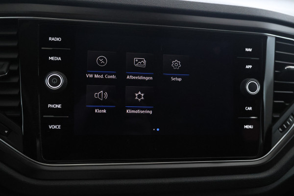 Volkswagen T-Roc 1.5 TSI Sport 150PK, Automaat, Apple carplay, Climate,