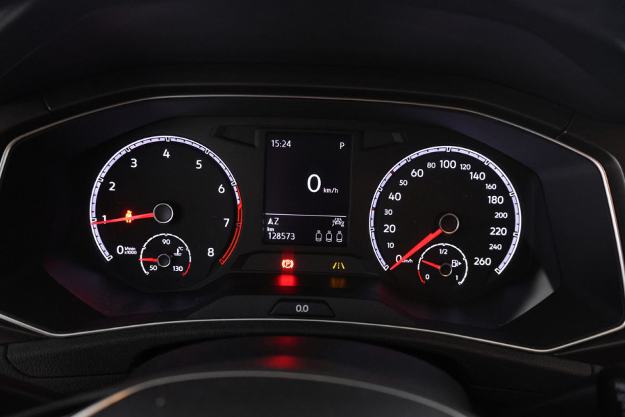 Volkswagen T-Roc 1.5 TSI Sport 150PK, Automaat, Apple carplay, Climate,