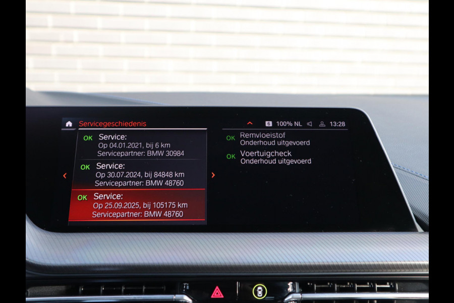 BMW 1-serie 118i Executive M Sport Pakket Automaat / Live Cockpit Professional / 17 Inch / LED / Achteruitrijcamera / Cruise Control / Shadow Line / Parkeersensoren / Lichtpakket