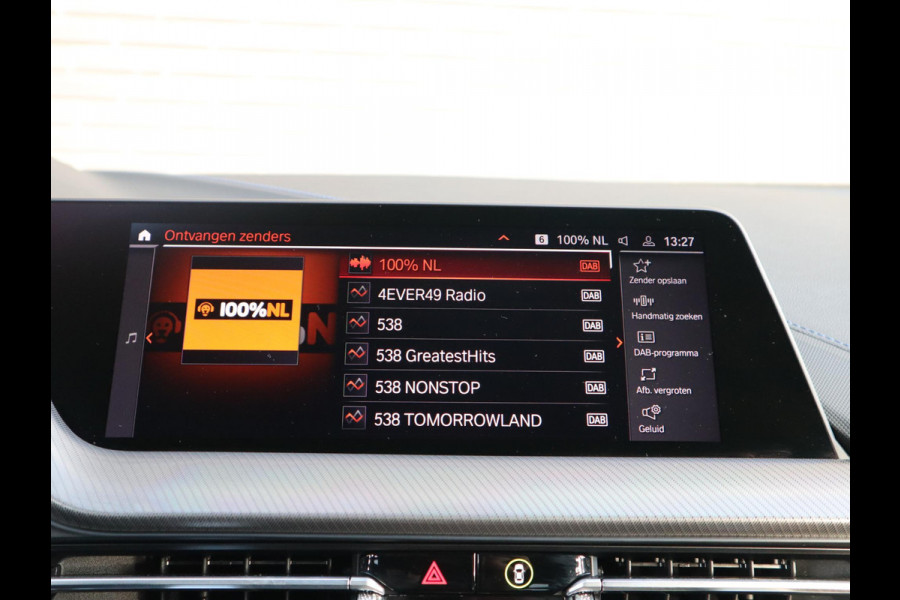 BMW 1-serie 118i Executive M Sport Pakket Automaat / Live Cockpit Professional / 17 Inch / LED / Achteruitrijcamera / Cruise Control / Shadow Line / Parkeersensoren / Lichtpakket