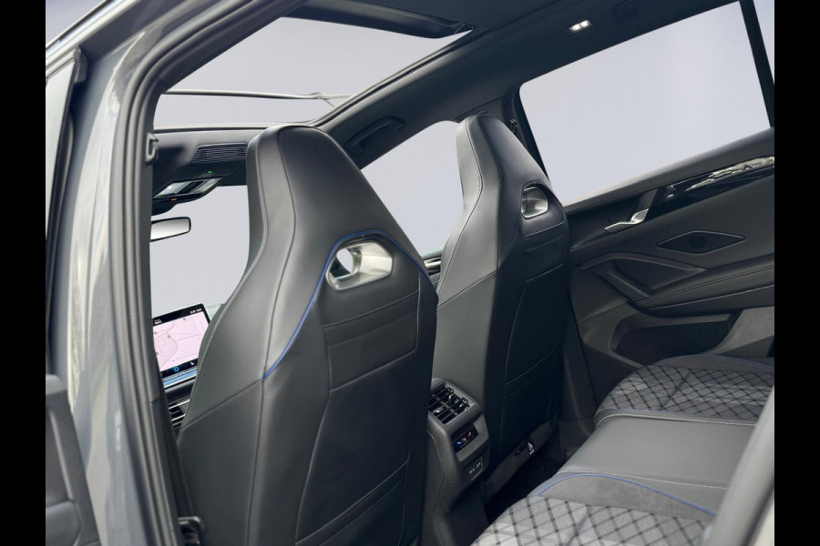 Volkswagen Tiguan 1.5 eTSI R-Line Edition, panoramadak, vele opties, nieuw prijs €64170,-