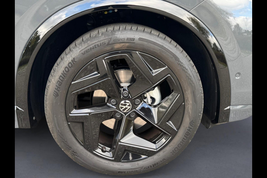 Volkswagen Tiguan 1.5 eTSI R-Line Edition, panoramadak, vele opties, nieuw prijs €64170,-