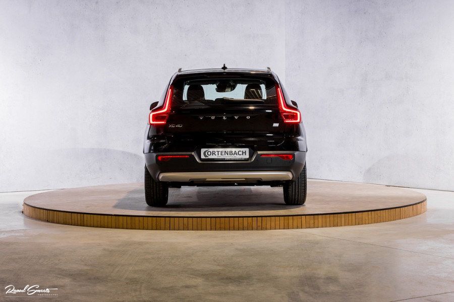 Volvo XC40 1.5 T4 Recharge Inscription | Adaptieve cruise | Zwenkbare trekhaak | Dab+ | Leder |