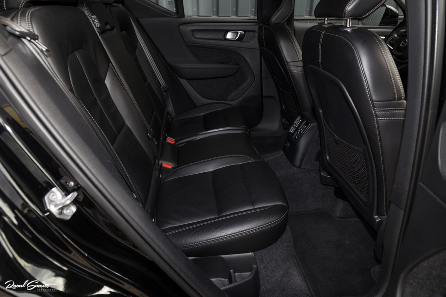 Volvo XC40 1.5 T4 Recharge Inscription | Adaptieve cruise | Zwenkbare trekhaak | Dab+ | Leder |