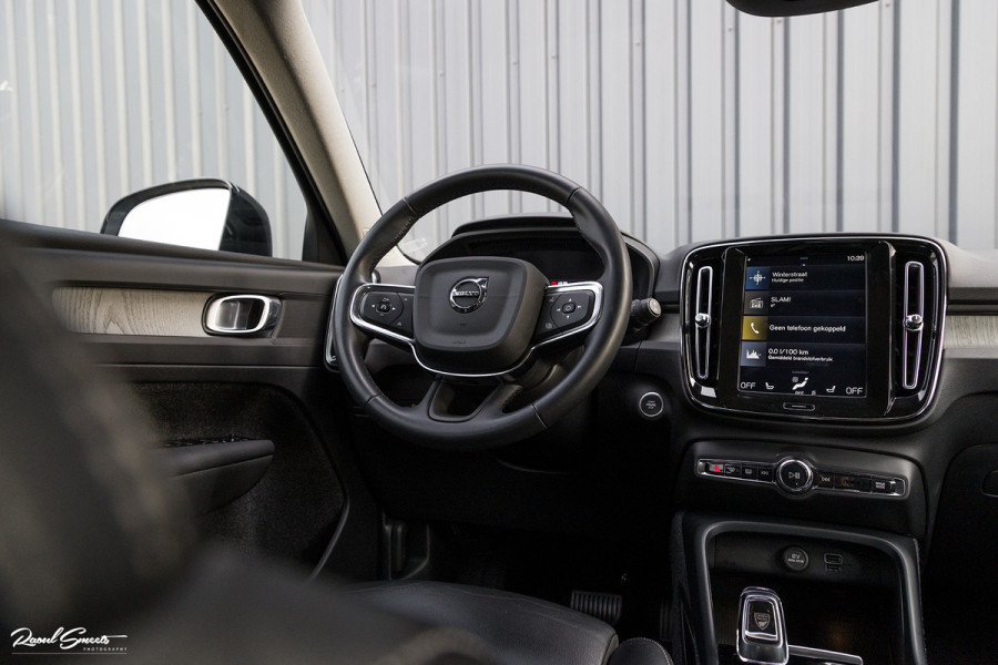 Volvo XC40 1.5 T4 Recharge Inscription | Adaptieve cruise | Zwenkbare trekhaak | Dab+ | Leder |