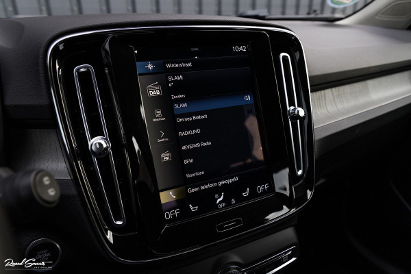 Volvo XC40 1.5 T4 Recharge Inscription | Adaptieve cruise | Zwenkbare trekhaak | Dab+ | Leder |