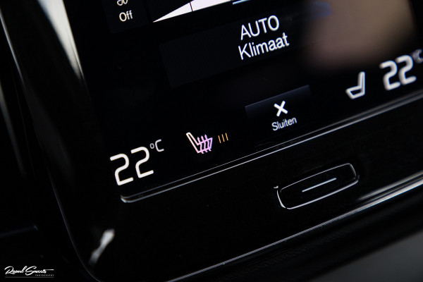 Volvo XC40 1.5 T4 Recharge Inscription | Adaptieve cruise | Zwenkbare trekhaak | Dab+ | Leder |