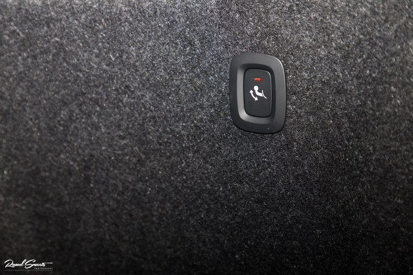 Volvo XC40 1.5 T4 Recharge Inscription | Adaptieve cruise | Zwenkbare trekhaak | Dab+ | Leder |