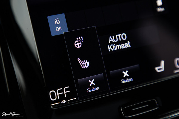 Volvo XC40 1.5 T4 Recharge Inscription | Panorama dak | Harman Kardon | Zwenkbare trekhaak |