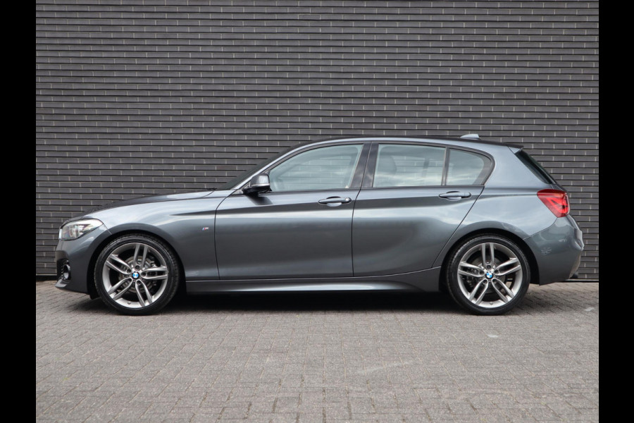 BMW 1-serie 118i High Executive M Sport Pakket Automaat 5 deurs / Navigatie Professional / Leder / 18 Inch / Shadow Line / Stoelverwarming / LED / Parkeersensoren voor+achter / Cruise Control / DAB / Lichtpakket