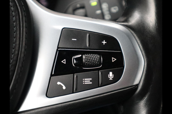 BMW 1-serie 118i High Executive M Sport Pakket Automaat / Live Cockpit Professional / Leder / Hifi / Stoelverwarming / 17 Inch / Adaptieve LED-koplamp / DAB / Parkeersensoren / Lichtpakket