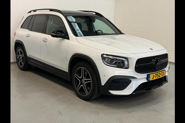Mercedes-Benz GLB-Klasse 200 / AMG / NL-auto / Pano / Burmester / Memory
