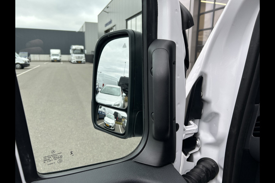 Mercedes-Benz Sprinter 317 CDI L2 H2 Pro LED / MBUX / Navigatie / Camera / Parkeersensoren / Cruise control / Airco / 270 Graden achterdeuren