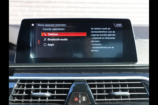 BMW 5 Serie Sedan 520i High Executive Luxury Line Automaat / Navigatiesysteem Professional / Comfortstoelen / Hifi / LED / Stoelverwarming / Head-Up Display / Neerklapbare Achterbank / Parkeersensoren voor+achter / Chrome Line