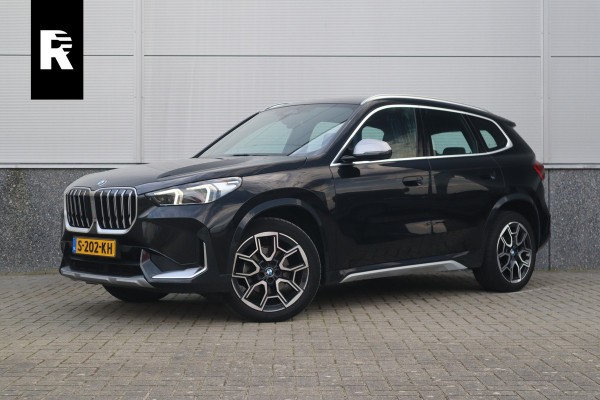 BMW X1 sDrive18i X-Line / Trekhaak / Adaptieve Cruise / 19inch / Camera /