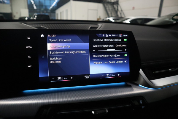 BMW X1 sDrive18i X-Line / Trekhaak / Adaptieve Cruise / 19inch / Camera /