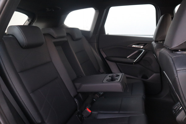 BMW X1 sDrive18i X-Line / Trekhaak / Adaptieve Cruise / 19inch / Camera /