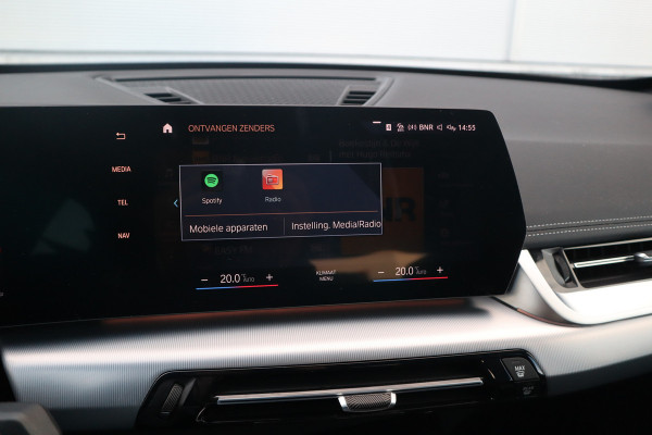 BMW X1 sDrive18i X-Line / Trekhaak / Adaptieve Cruise / 19inch / Camera /