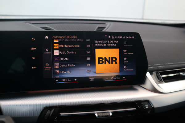 BMW X1 sDrive18i X-Line / Trekhaak / Adaptieve Cruise / 19inch / Camera /