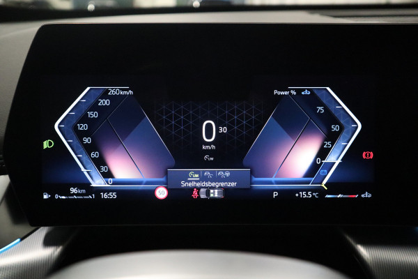 BMW X1 sDrive18i X-Line / Trekhaak / Adaptieve Cruise / 19inch / Camera /