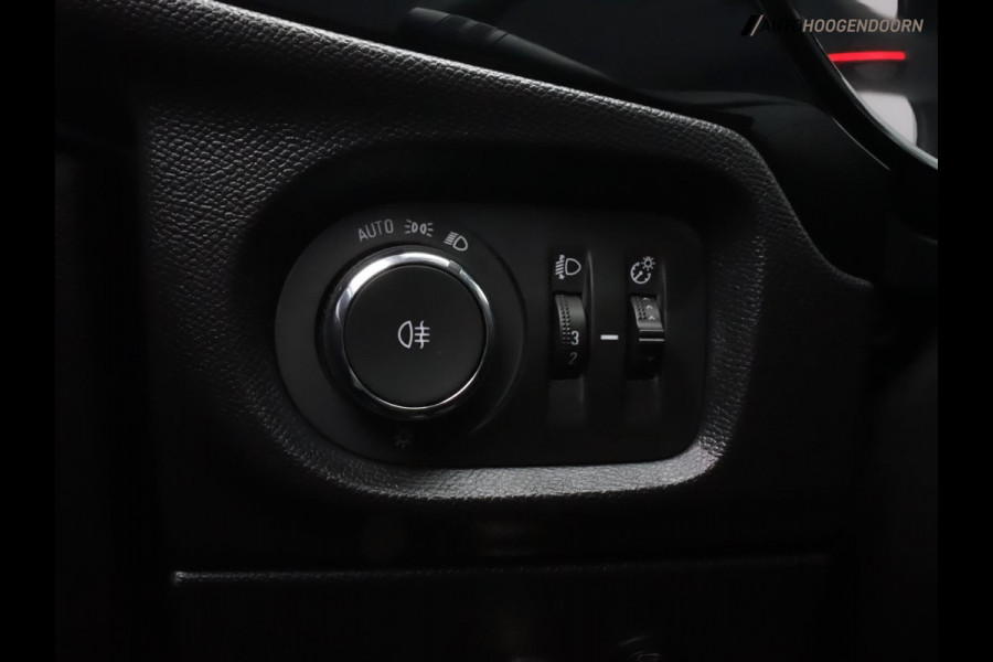 Opel Corsa 1.2 Edition sportive 100pk (APPLE CARPLAY,LED VERLICHTING,PARKEERSENSOREN,CAMERA,LM-VELGEN,NIEUWE APK,TOPCONDITIE)