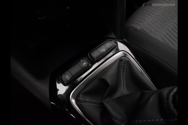 Opel Corsa 1.2 Edition sportive 100pk (APPLE CARPLAY,LED VERLICHTING,PARKEERSENSOREN,CAMERA,LM-VELGEN,NIEUWE APK,TOPCONDITIE)