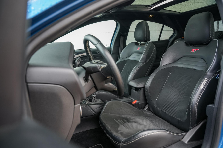 Ford Focus 2.3 EcoBoost ST-X Panoramadak B&O