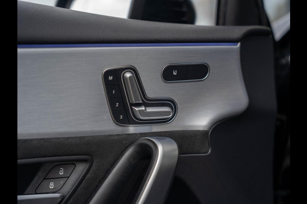 Mercedes-Benz A-Klasse 180 Business Solution AMG / Pano / Memory / Sfeerverlichting / Stoelverwarming