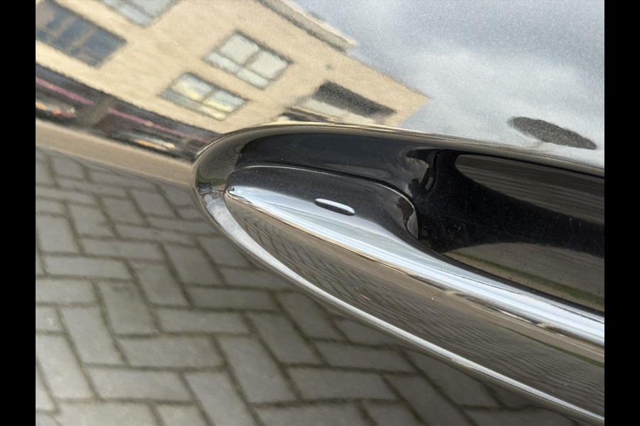 Lexus UX 250h F Sport Line | Trekhaak, Head up display, Parkeersensoren, 18 inch, Elektrische bedienbare stoel, Stoel + Stuurverwarming