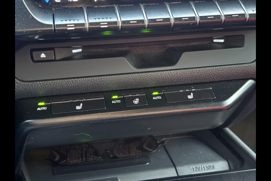 Lexus UX 250h F Sport Line | Trekhaak, Head up display, Parkeersensoren, 18 inch, Elektrische bedienbare stoel, Stoel + Stuurverwarming