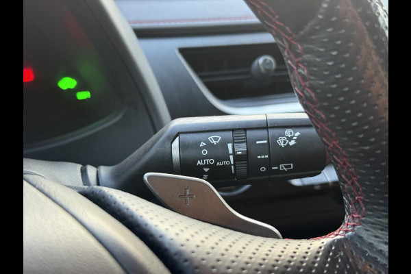 Lexus UX 250h F Sport Line | Trekhaak, Head up display, Parkeersensoren, 18 inch, Elektrische bedienbare stoel, Stoel + Stuurverwarming