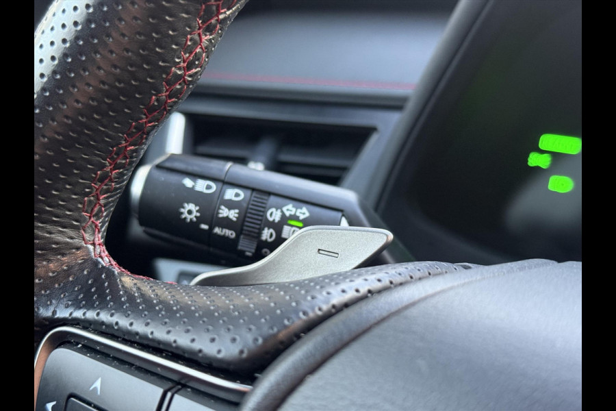 Lexus UX 250h F Sport Line | Trekhaak, Head up display, Parkeersensoren, 18 inch, Elektrische bedienbare stoel, Stoel + Stuurverwarming