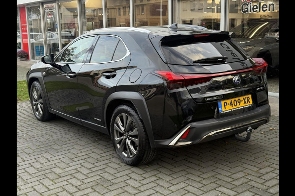 Lexus UX 250h F Sport Line | Trekhaak, Head up display, Parkeersensoren, 18 inch, Elektrische bedienbare stoel, Stoel + Stuurverwarming
