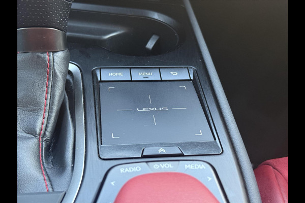 Lexus UX 250h F Sport Line | Trekhaak, Head up display, Parkeersensoren, 18 inch, Elektrische bedienbare stoel, Stoel + Stuurverwarming