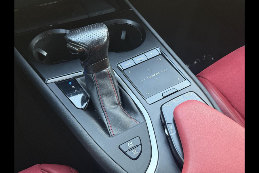 Lexus UX 250h F Sport Line | Trekhaak, Head up display, Parkeersensoren, 18 inch, Elektrische bedienbare stoel, Stoel + Stuurverwarming