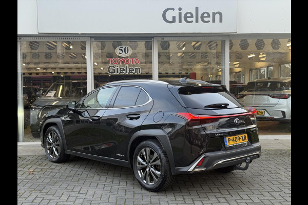 Lexus UX 250h F Sport Line | Trekhaak, Head up display, Parkeersensoren, 18 inch, Elektrische bedienbare stoel, Stoel + Stuurverwarming