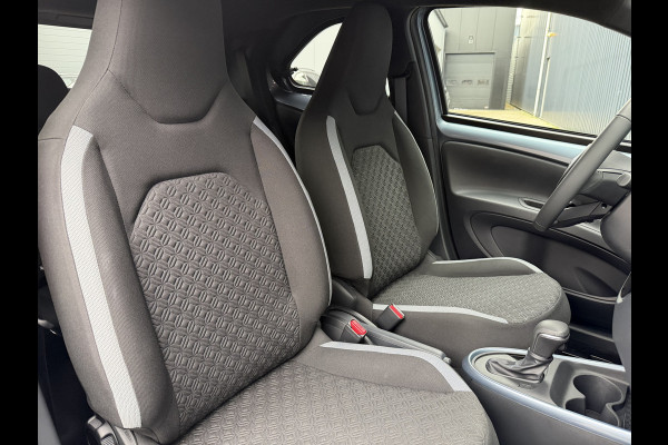 Toyota Aygo X 1.0 VVT-i S-CVT Pulse / Bi tone | 6.000 km | PDC V+A | Clima | Rijklaar!!