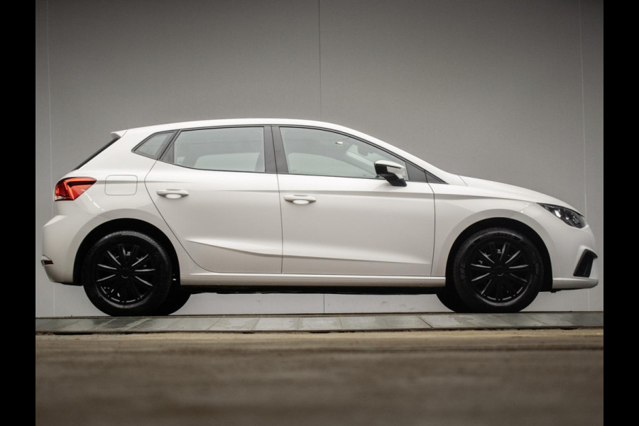 Seat Ibiza 1.0 TSI Style Sport (APPLE CARPLAY,NAVI,LED,CAMERA,PDC,GETINT,SPORTSTOELEN,CLIMATE,NETTESTAAT)