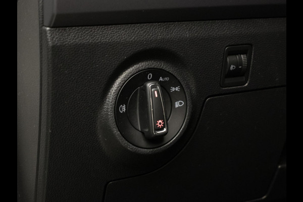 Seat Ibiza 1.0 TSI Style Sport (APPLE CARPLAY,NAVI,LED,CAMERA,PDC,GETINT,SPORTSTOELEN,CLIMATE,NETTESTAAT)