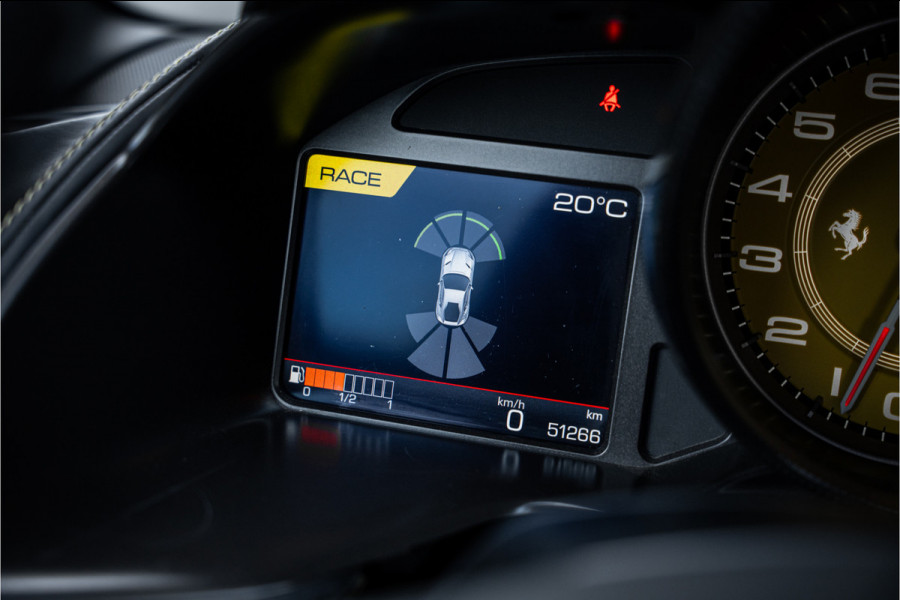 Ferrari 812 6.5 V12 Superfast HELE - Racing seats l Passenger display l JBL