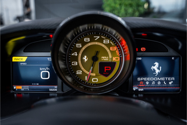 Ferrari 812 6.5 V12 Superfast HELE - Racing seats l Passenger display l JBL