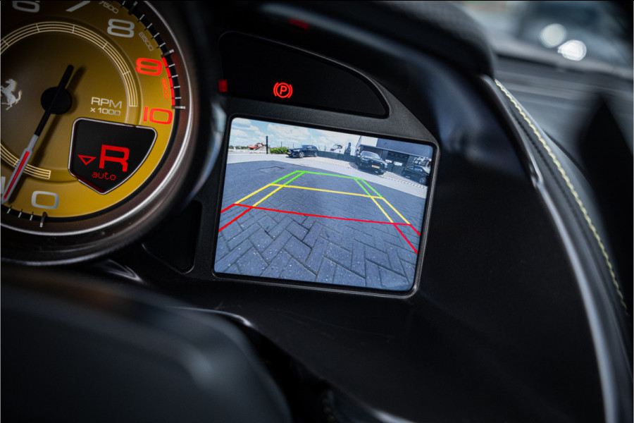 Ferrari 812 6.5 V12 Superfast HELE - Racing seats l Passenger display l JBL