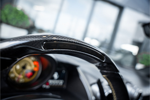 Ferrari 812 6.5 V12 Superfast HELE - Racing seats l Passenger display l JBL