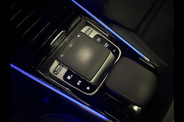 Mercedes-Benz GLB-Klasse 200 / AMG / NL-auto / Pano / Burmester / Memory