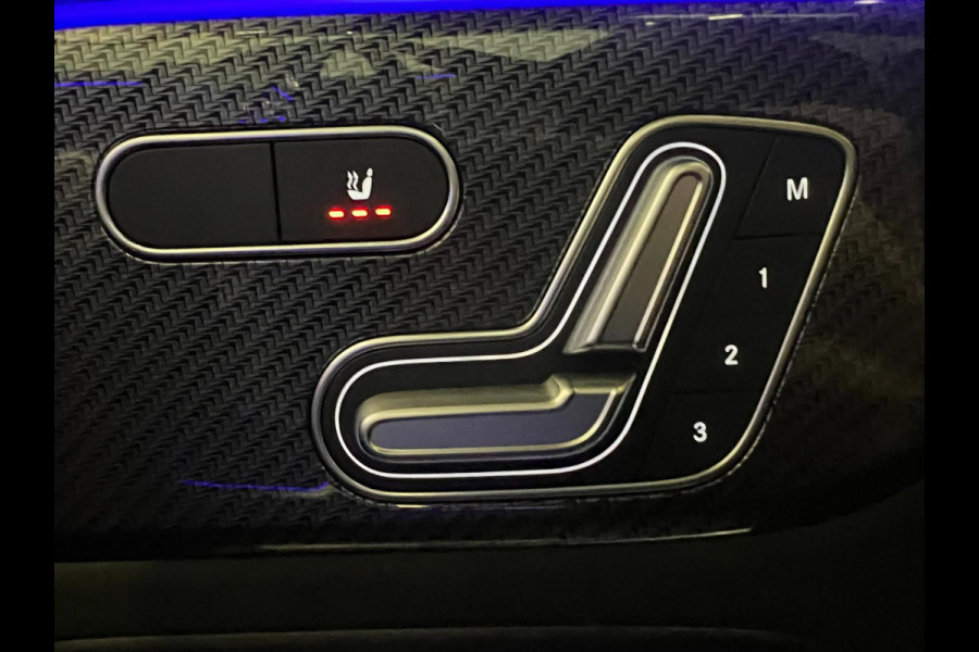 Mercedes-Benz GLB-Klasse 200 / AMG / NL-auto / Pano / Burmester / Memory