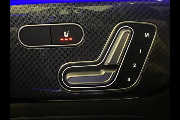 Mercedes-Benz GLB-Klasse 200 / AMG / NL-auto / Pano / Burmester / Memory