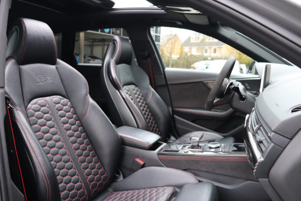 Audi RS4 2.9 TFSI Quattro Matrix Pano Massage Carbon