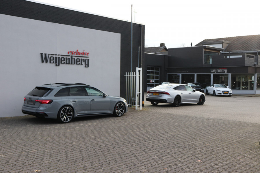 Audi RS4 2.9 TFSI Quattro Matrix Pano Massage Carbon