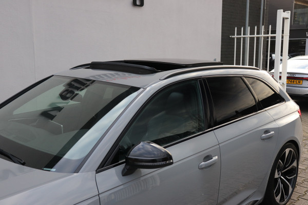 Audi RS4 2.9 TFSI Quattro Matrix Pano Massage Carbon